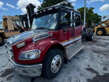  Salvage Freightliner M2 106 Med