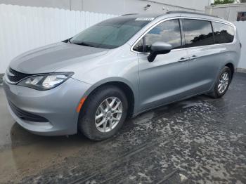  Salvage Chrysler Minivan