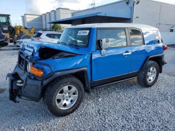  Salvage Toyota FJ Cruiser