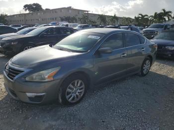  Salvage Nissan Altima