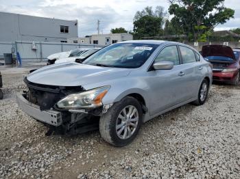  Salvage Nissan Altima