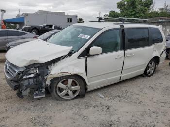  Salvage Volkswagen Routan