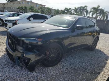  Salvage Maserati Levante S