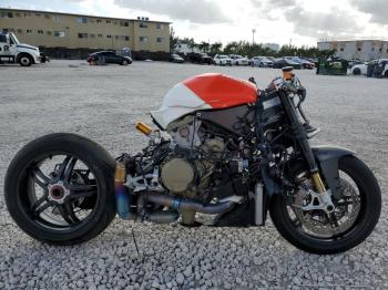  Salvage Ducati Superlegge