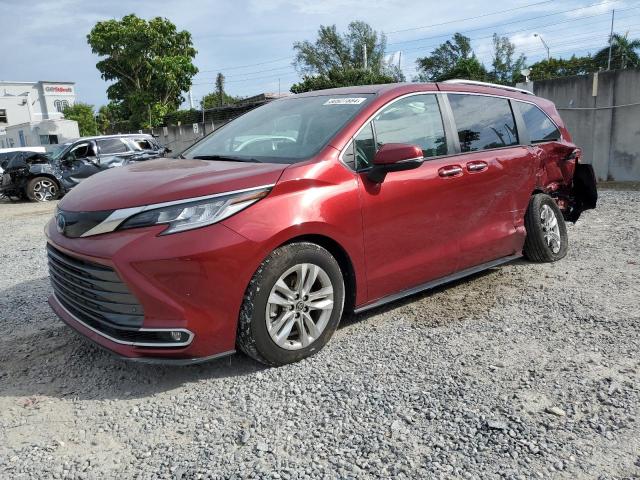  Salvage Toyota Sienna