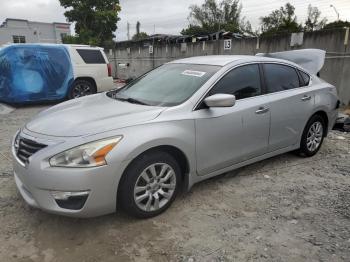  Salvage Nissan Altima