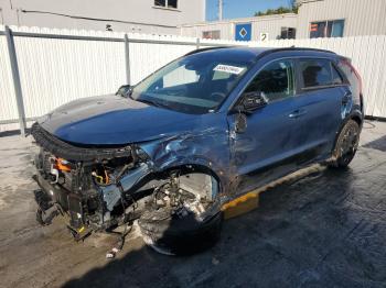  Salvage Kia Niro