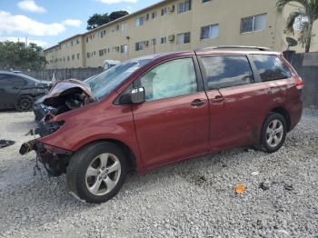  Salvage Toyota Sienna