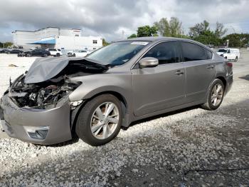  Salvage Nissan Altima