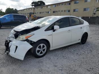  Salvage Toyota Prius