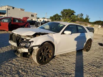  Salvage Chrysler 300