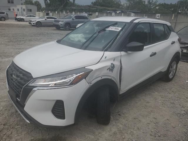  Salvage Nissan Kicks