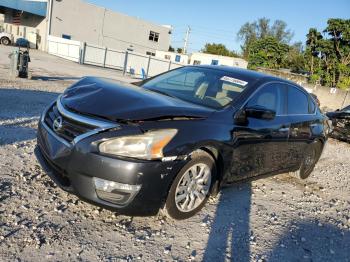  Salvage Nissan Altima