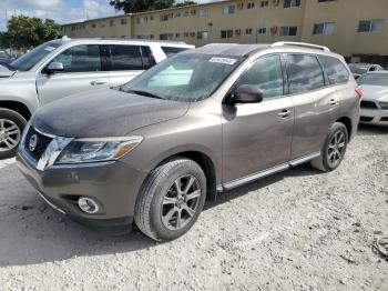  Salvage Nissan Pathfinder