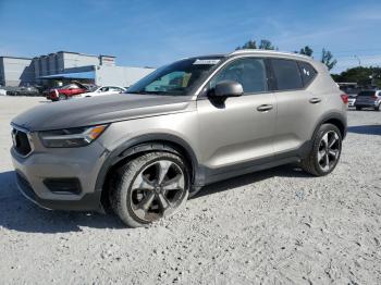  Salvage Volvo XC40