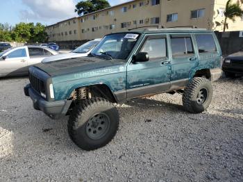  Salvage Jeep Cherokee