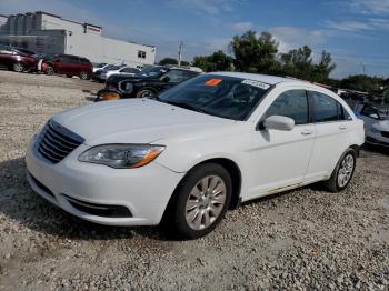  Salvage Chrysler 200