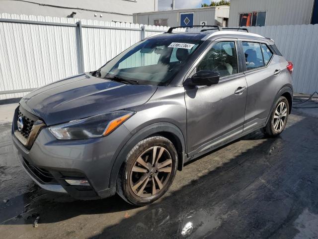  Salvage Nissan Kicks