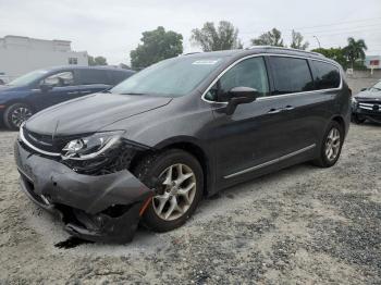  Salvage Chrysler Pacifica