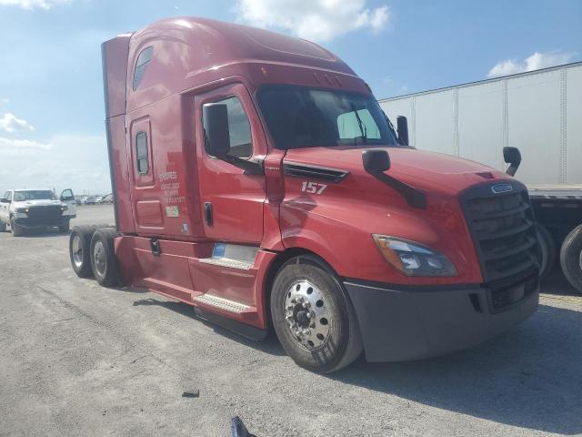  Salvage Freightliner Cascadia 1