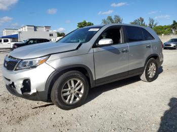  Salvage Kia Sorento