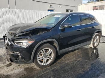  Salvage Mercedes-Benz GLA