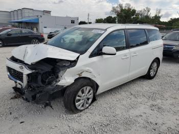  Salvage Kia Sedona