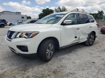  Salvage Nissan Pathfinder