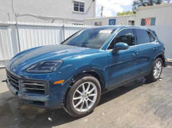  Salvage Porsche Cayenne