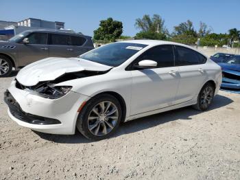  Salvage Chrysler 200