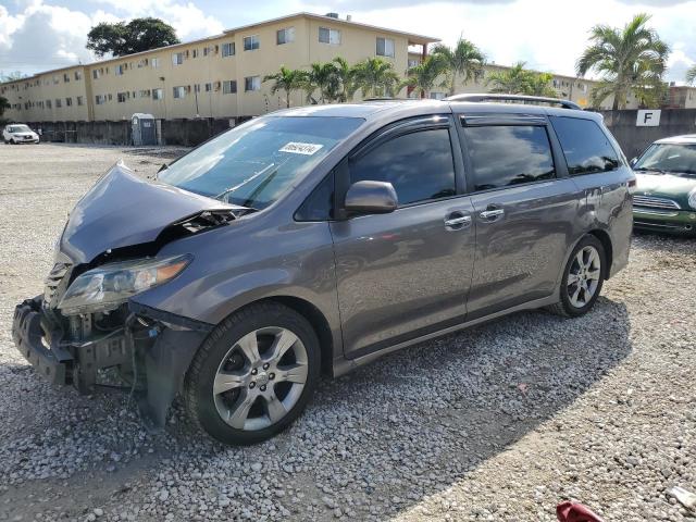 Salvage Toyota Sienna