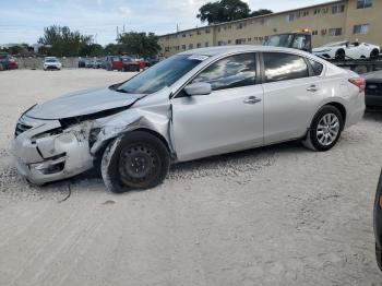  Salvage Nissan Altima