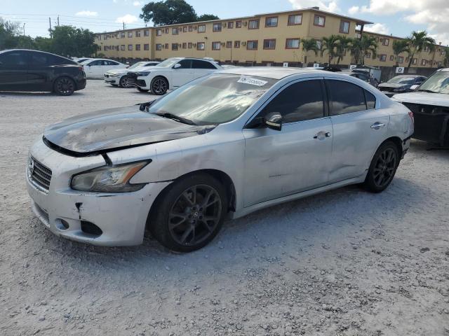  Salvage Nissan Maxima