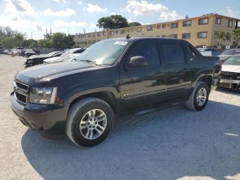  Salvage Chevrolet Avalanche