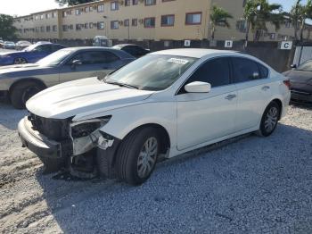  Salvage Nissan Altima