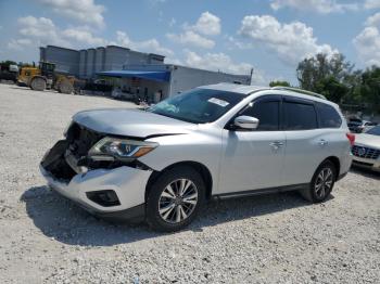  Salvage Nissan Pathfinder