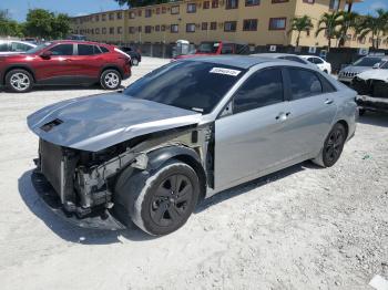  Salvage Hyundai ELANTRA