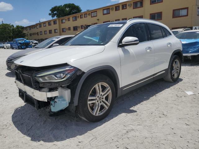  Salvage Mercedes-Benz GLA