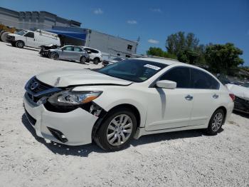  Salvage Nissan Altima