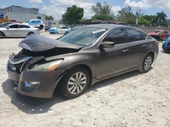  Salvage Nissan Altima