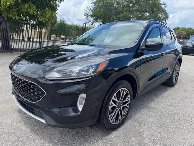  Salvage Ford Escape