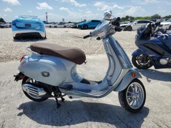  Salvage Vespa Primavera 