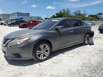  Salvage Nissan Altima
