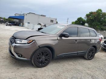  Salvage Mitsubishi Outlander