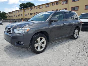  Salvage Toyota Highlander