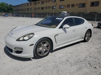  Salvage Porsche Panamera