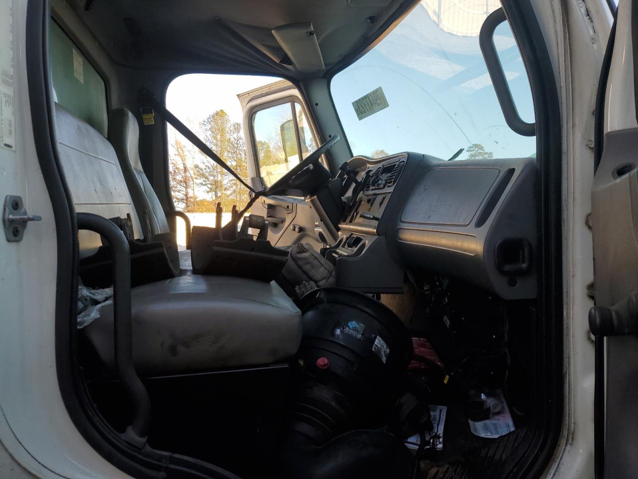 Freightliner M2 106 Med 106 Medium Duty Image 3