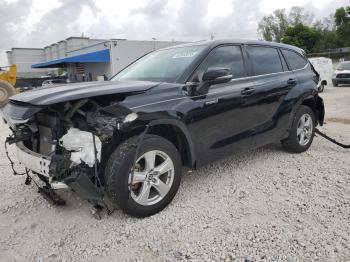  Salvage Toyota Highlander