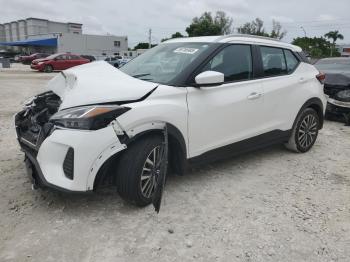  Salvage Nissan Kicks