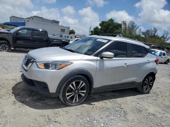  Salvage Nissan Kicks